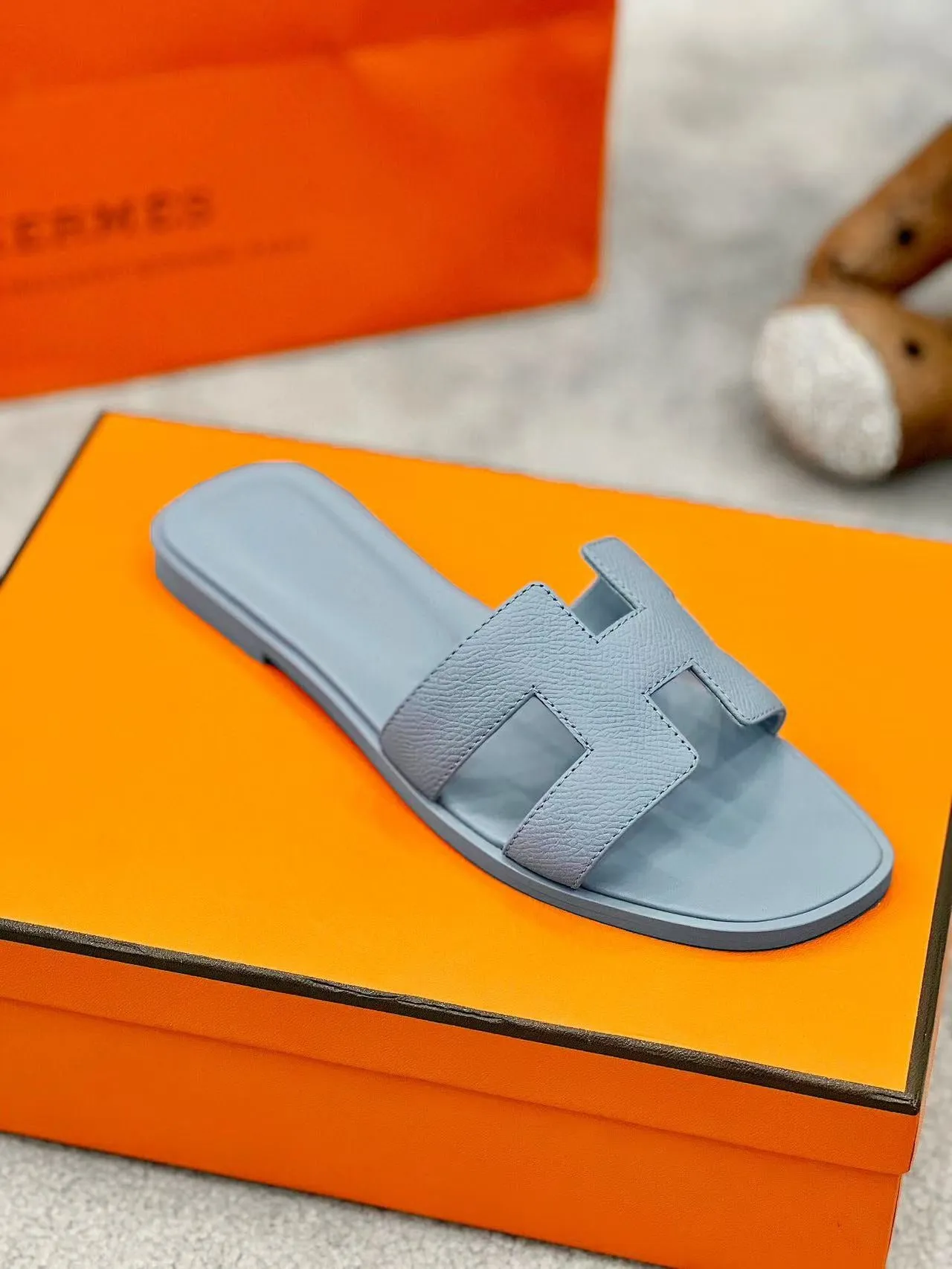 0ran sandal  light blue epsom goatskin