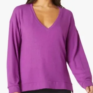 Beyond Yoga Long Weekend Lounge Pullover in Plum Size Small