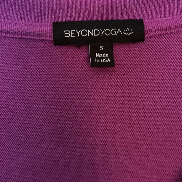 Beyond Yoga Long Weekend Lounge Pullover in Plum Size Small