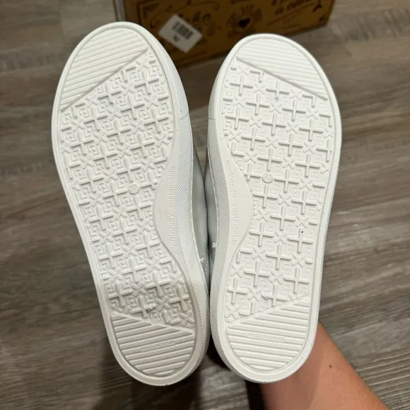 Cienta Silver Leather Metallic Kids Loop And Pull Sneakers