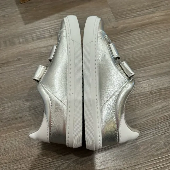 Cienta Silver Leather Metallic Kids Loop And Pull Sneakers