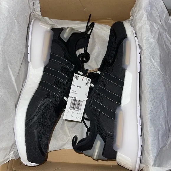 COPY - 🆕Women’s Adidas NMD V3 Size 9 NIB
