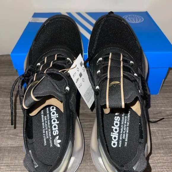 COPY - 🆕Women’s Adidas NMD V3 Size 9 NIB