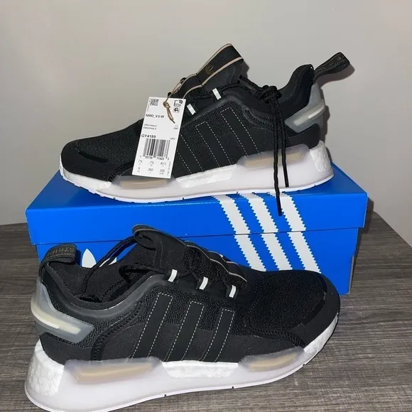 COPY - 🆕Women’s Adidas NMD V3 Size 9 NIB