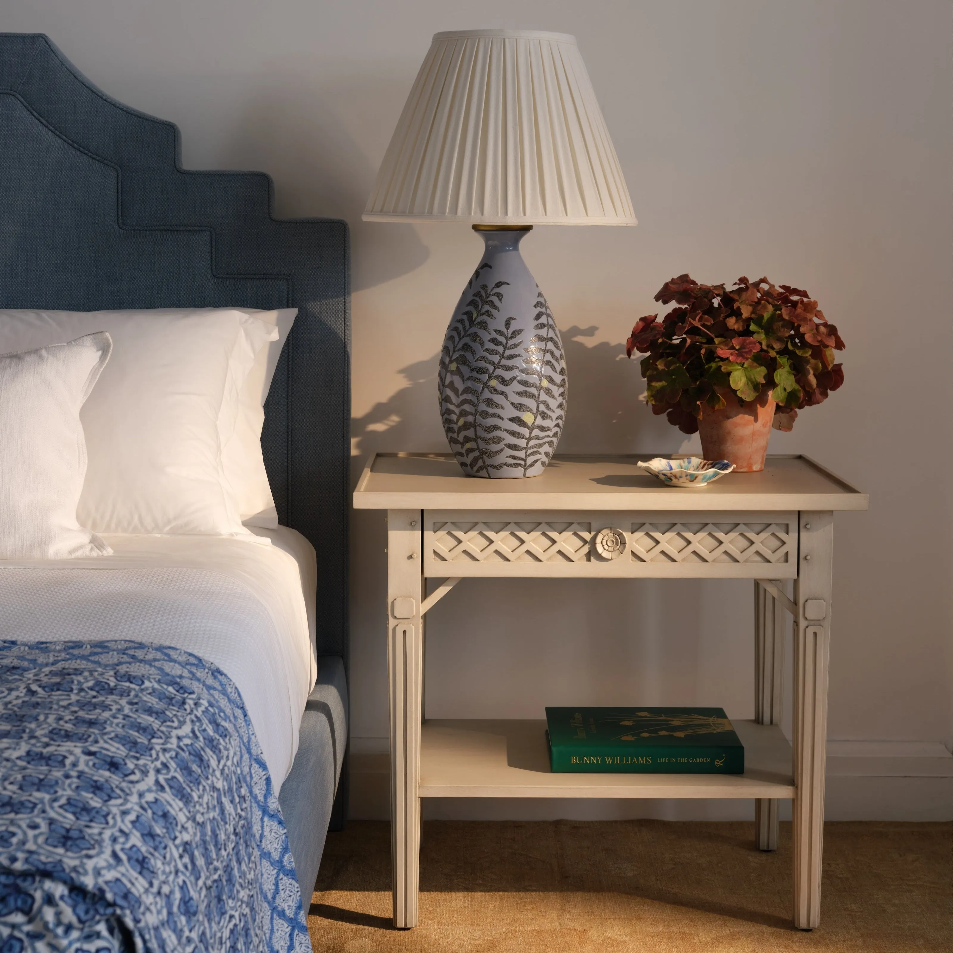 Inge Side Table