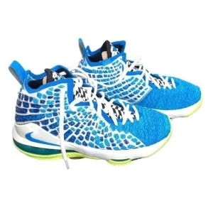 Lebron Sneakers