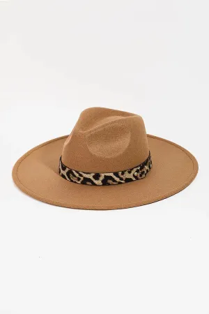 LEOPARD STRAP FLAT BRIM FEDORA HAT