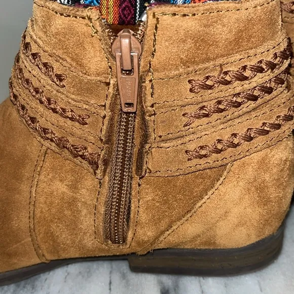 Minnetonka Women's 563 Dixon boot suede leather Arizona pattern trim Sz 7.5 Brwn