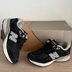 New Balance 990 Black /White Toddler Sneakers - SZ 11 C