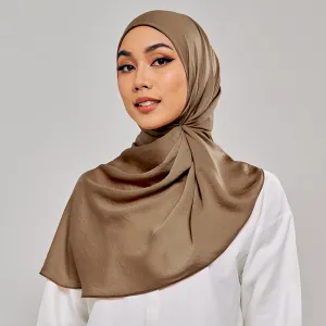 Niya Satin in Bistre