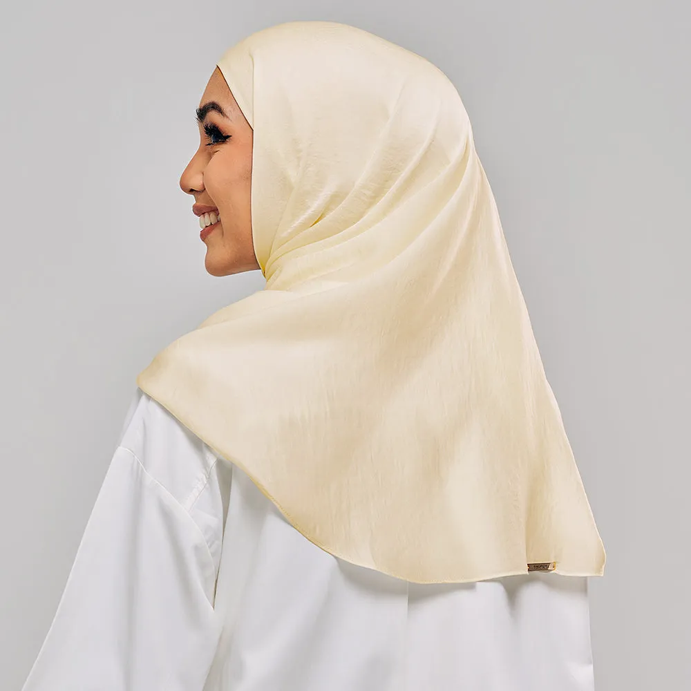 Niya Satin in Starlight