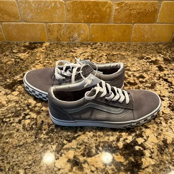 NWT Vans Juniors Old Skool Skater Shoe