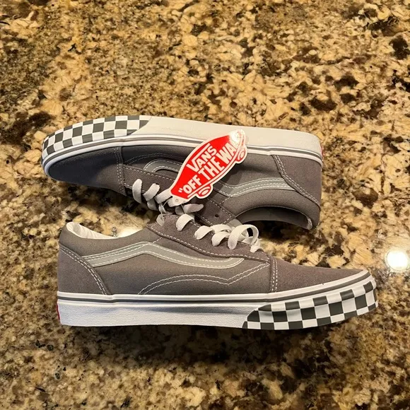 NWT Vans Juniors Old Skool Skater Shoe