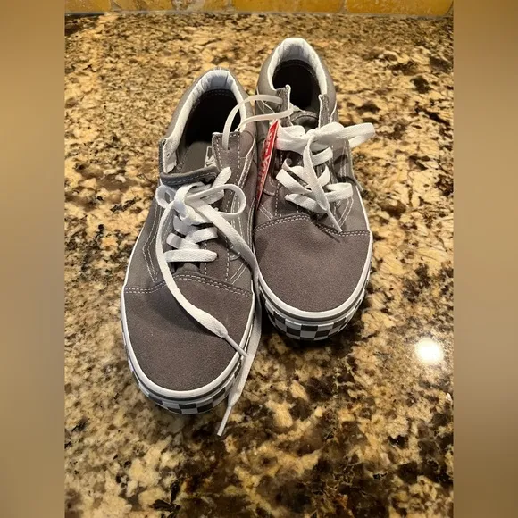 NWT Vans Juniors Old Skool Skater Shoe