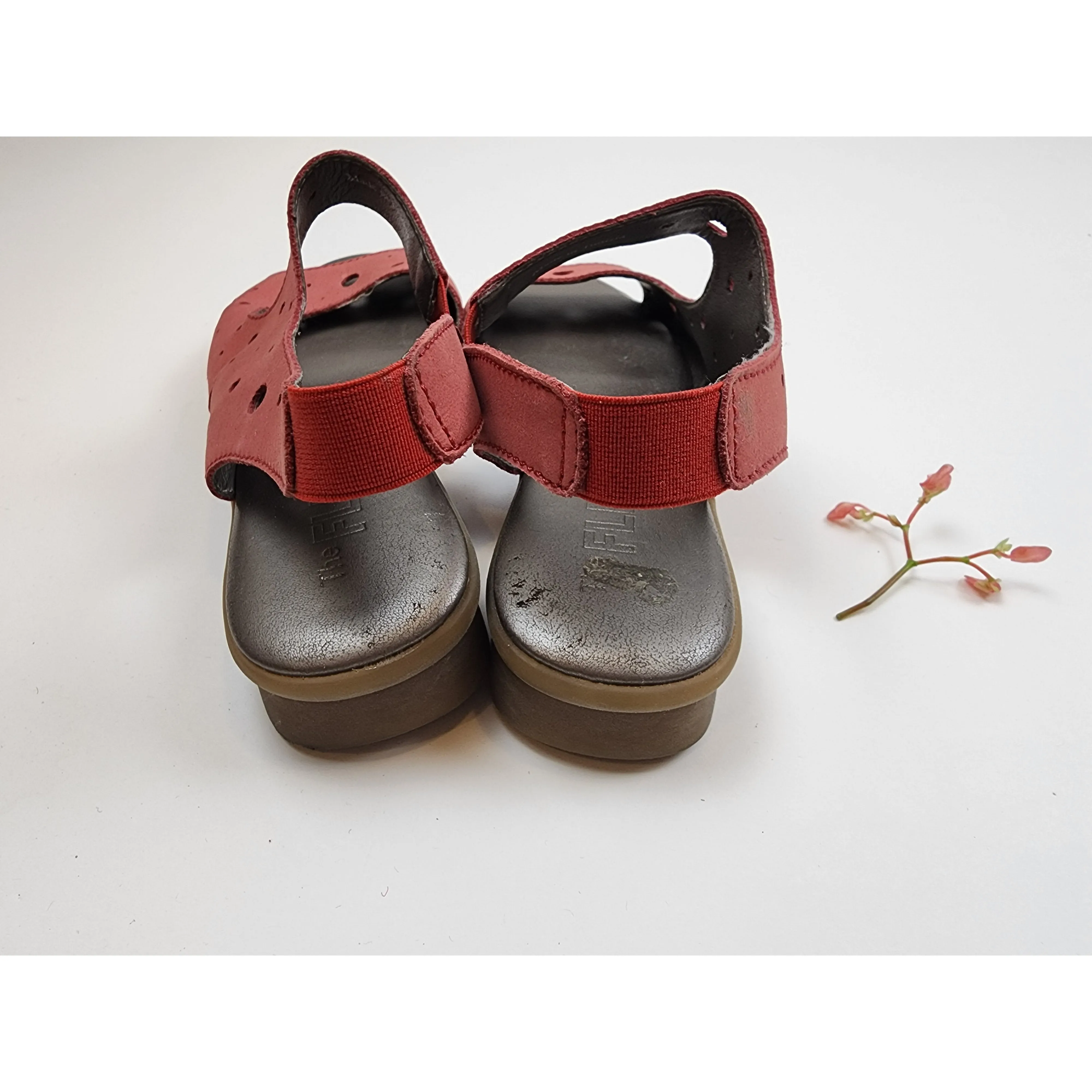 The Flexx red leather sling backs with large circle perforations size 6.5