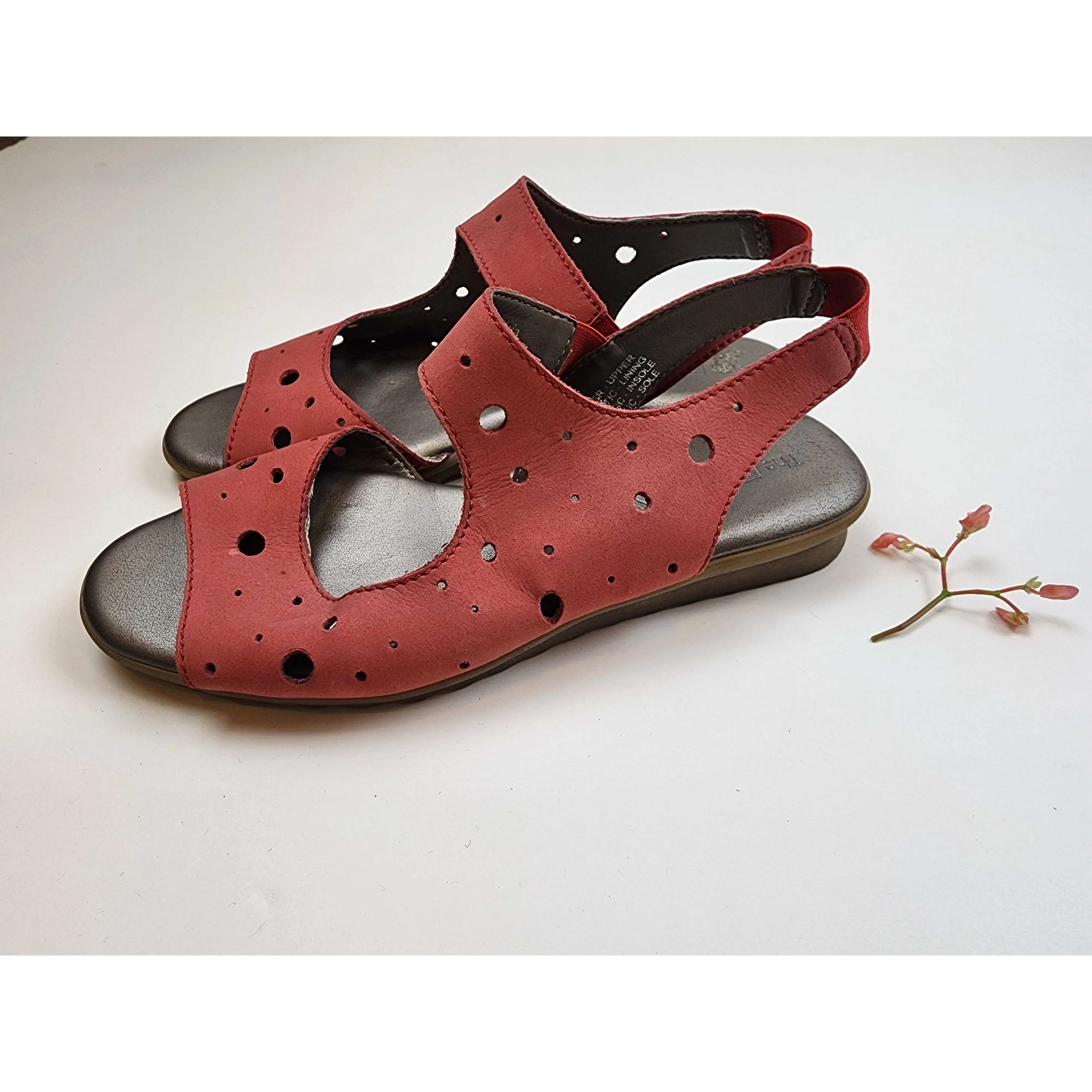 The Flexx red leather sling backs with large circle perforations size 6.5