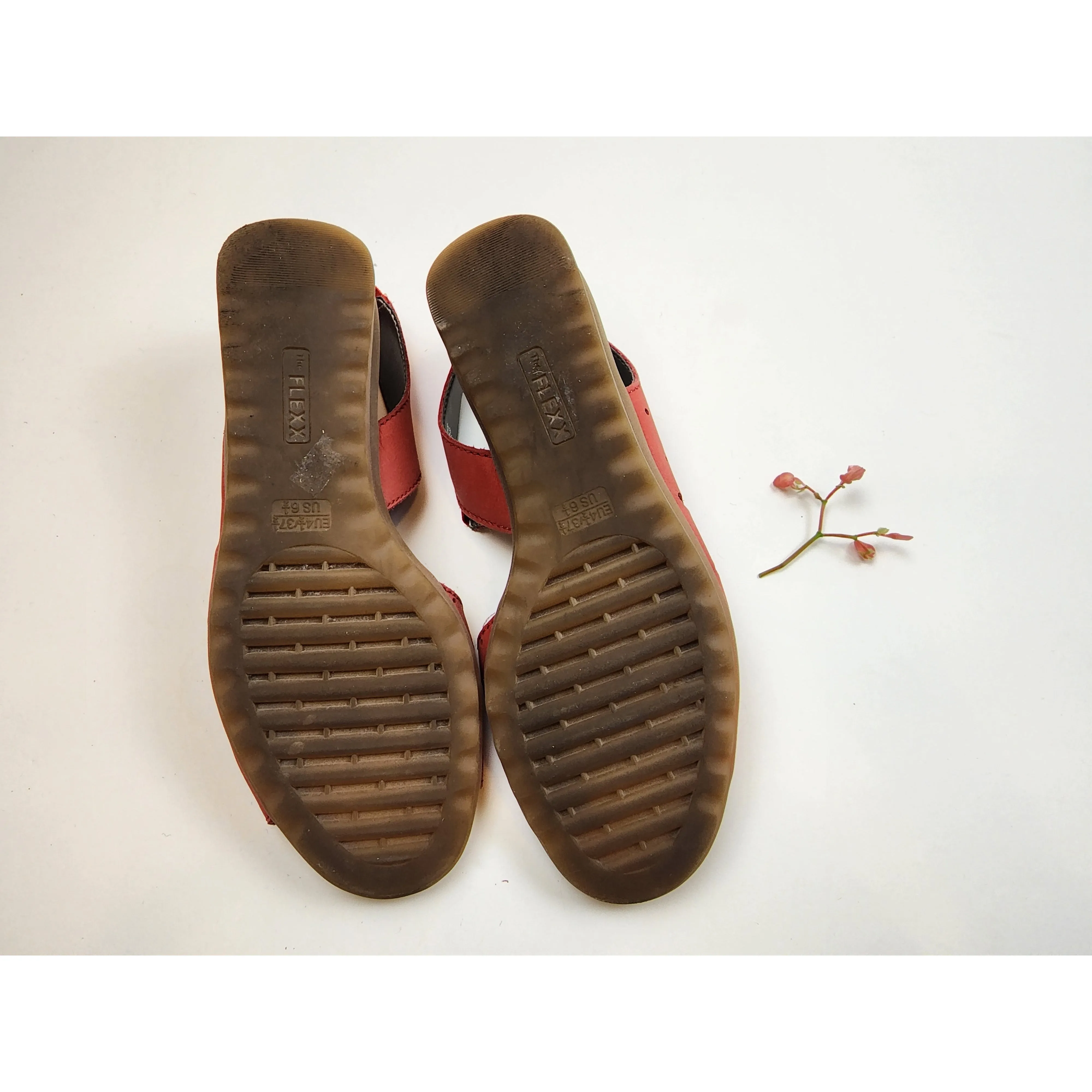 The Flexx red leather sling backs with large circle perforations size 6.5