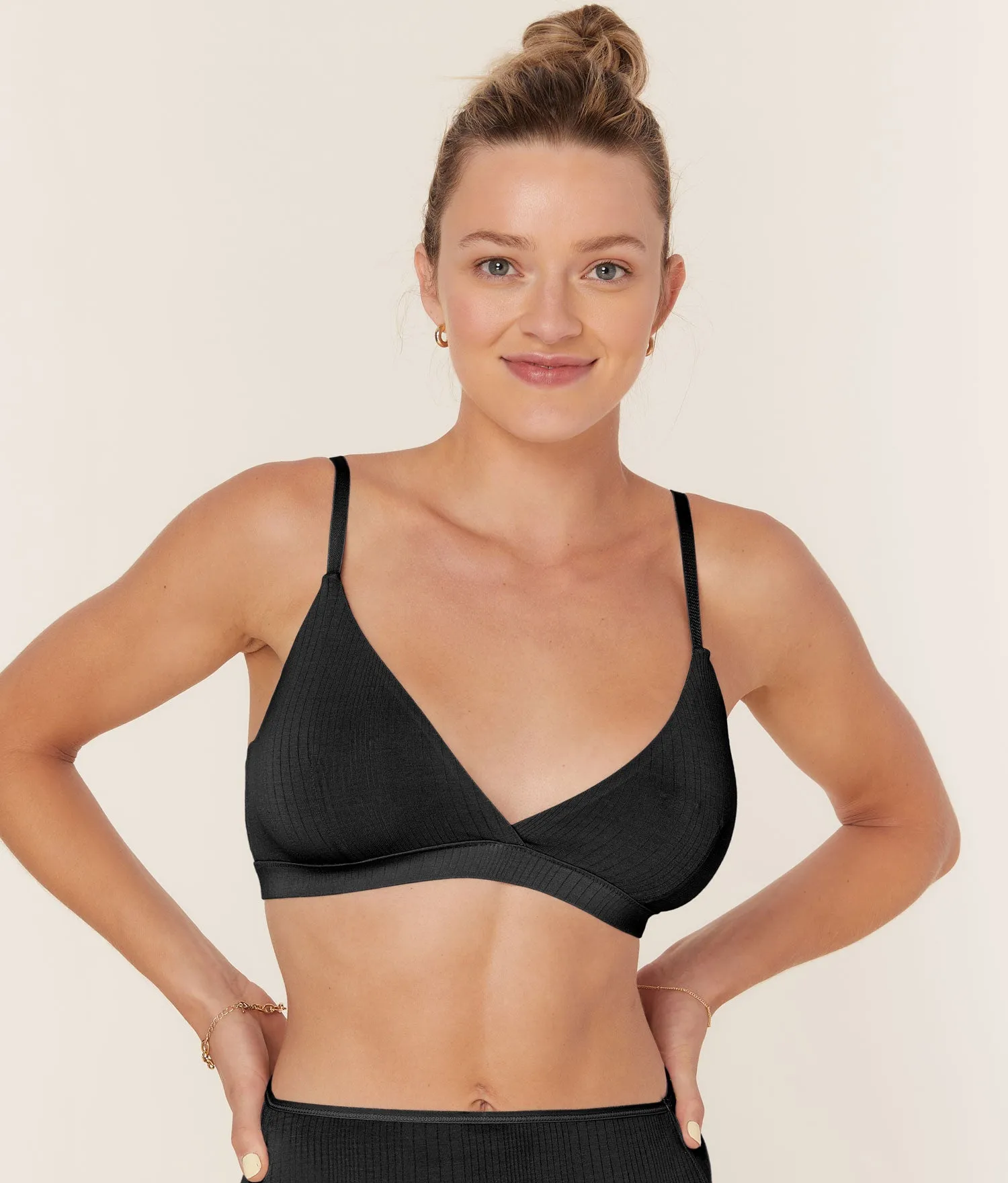 The Triangle Bralette - Cloud - Black