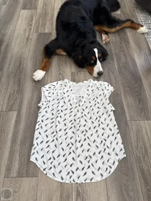 Top Short Sleeve By Fun 2 Fun In White, Size: M